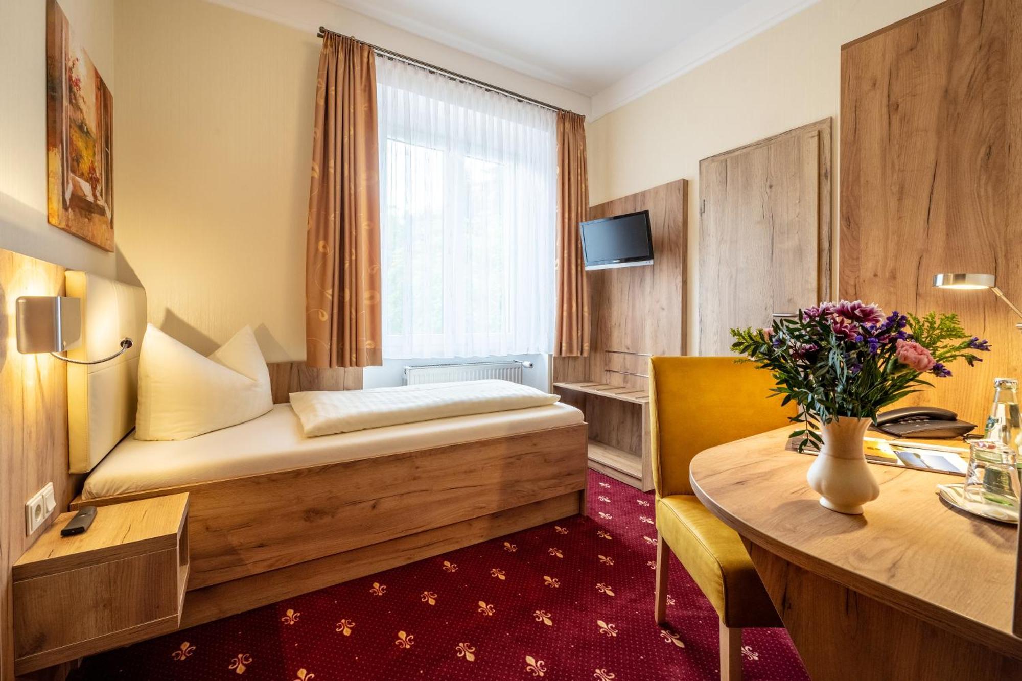 Flair Hotel Villa Ilske Бад-Кёзен Экстерьер фото